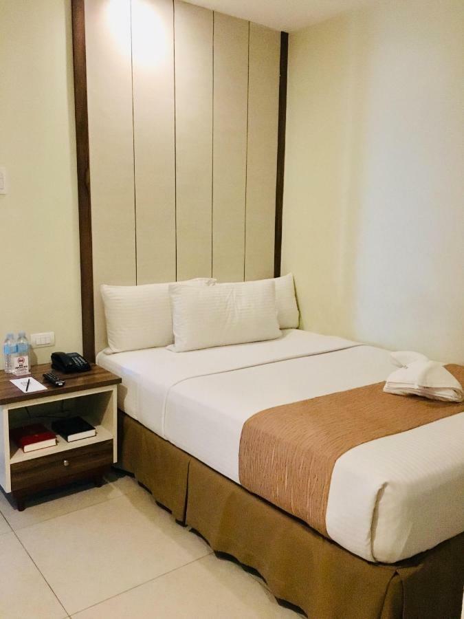 Belian Hotel Città di Tagbilaran Esterno foto